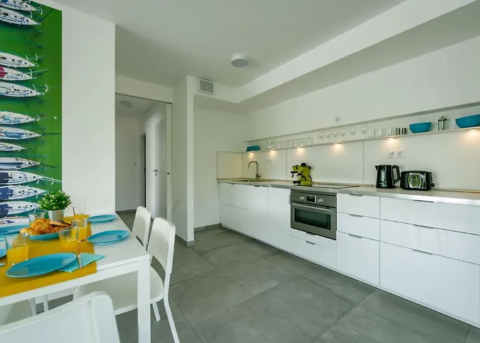 Kenese By Interhome Lägenhet Balatonszárszó